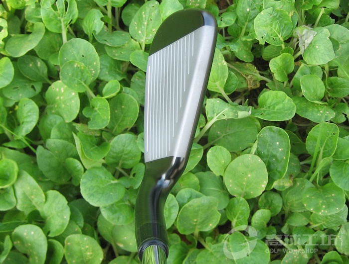 TaylorMade Burner 2.0 最新款铁杆 顶视.jpg