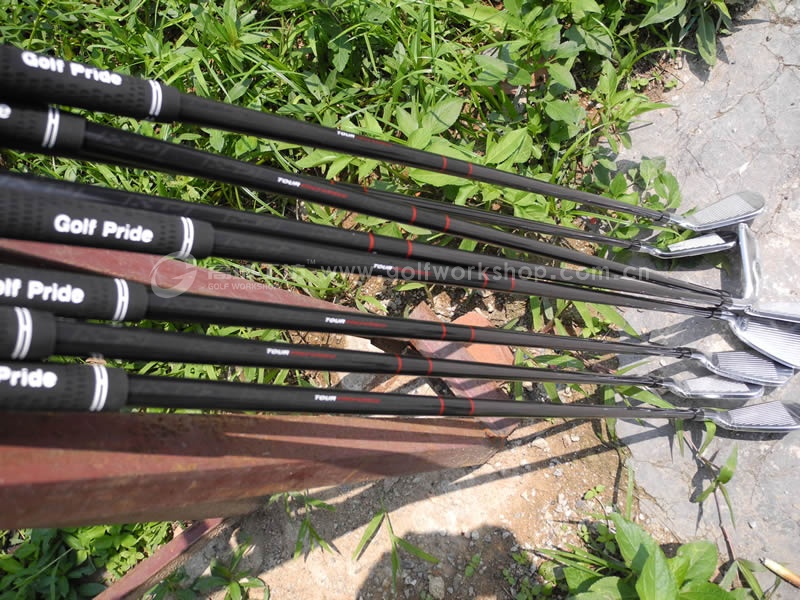 taylormade Tour Preferred CB铁杆碳杆身装配好.jpg
